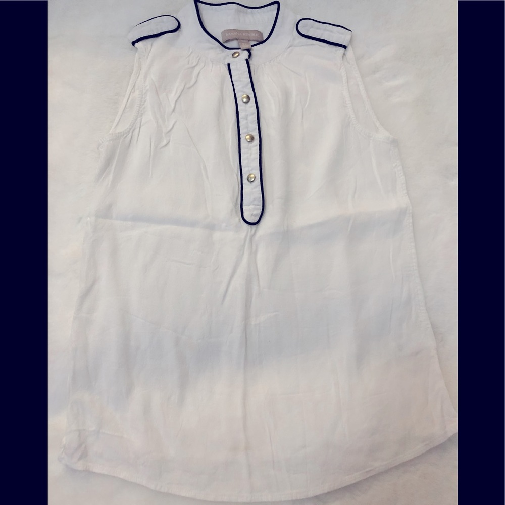 Banana Republic Sleeveless Blouse